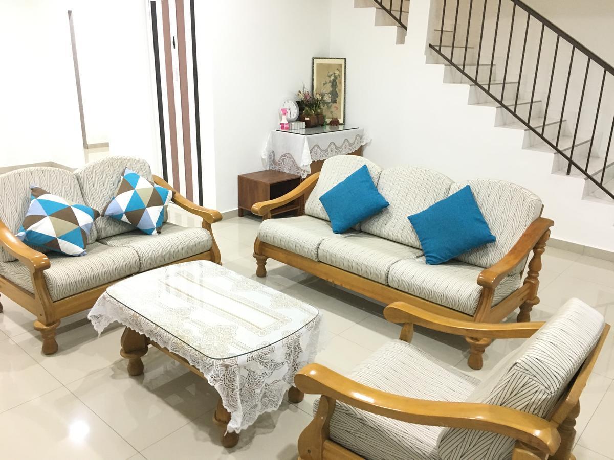 Bukit Katil Indah Homestay Malacca エクステリア 写真