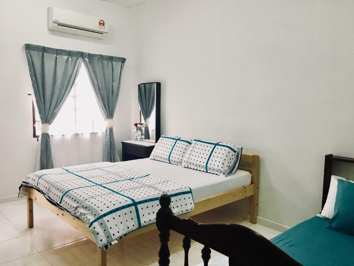 Bukit Katil Indah Homestay Malacca エクステリア 写真